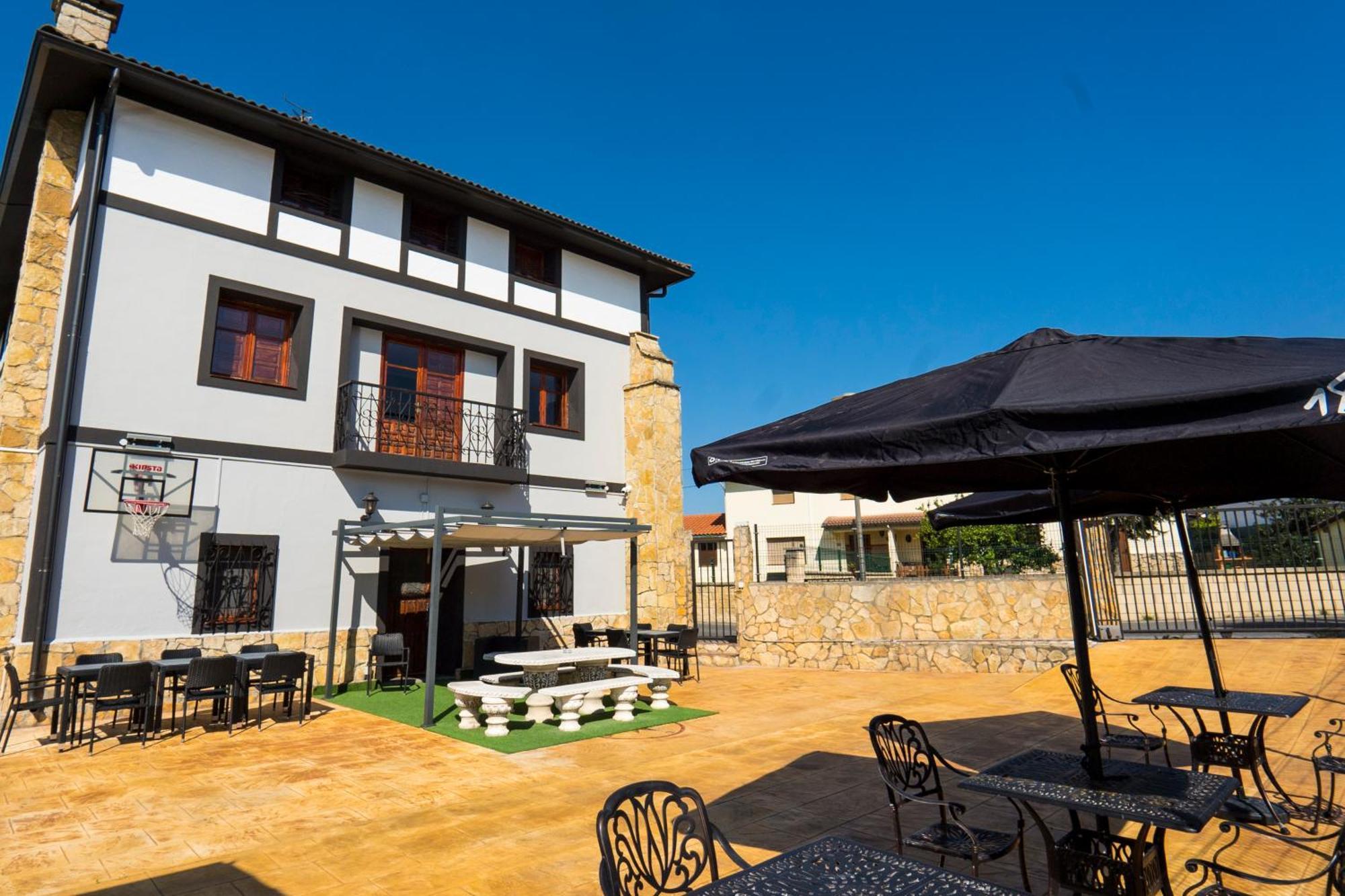Paratene Ostatu Habitaciones Erandio Esterno foto